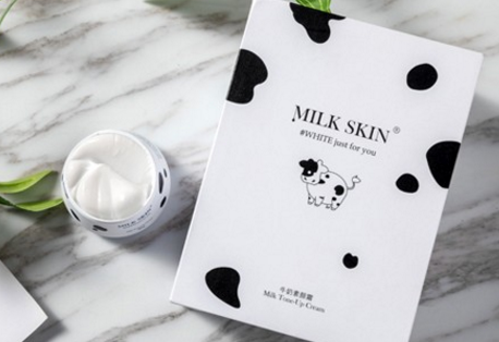 Milk Skin奶肌素颜霜适合哪种肤质？Milk Skin素颜霜成分安全吗