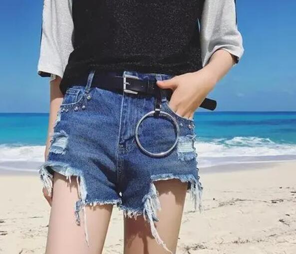 夏季的短裤有简约风格的吗？